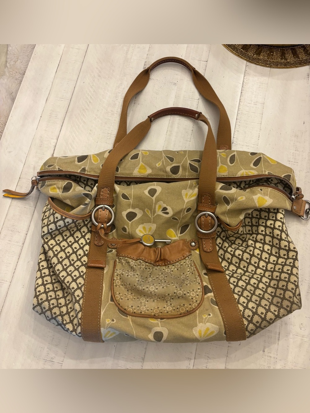 FOSSIL Original Floral Large Canvas/Leather Weekender Duffle Bag 
18”x10”x7”